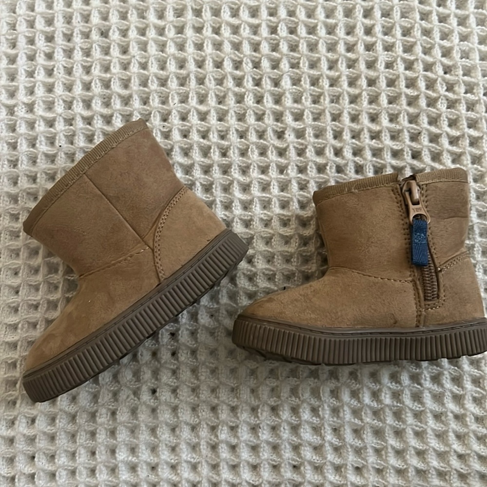 Cat and Jack furry toddler boots